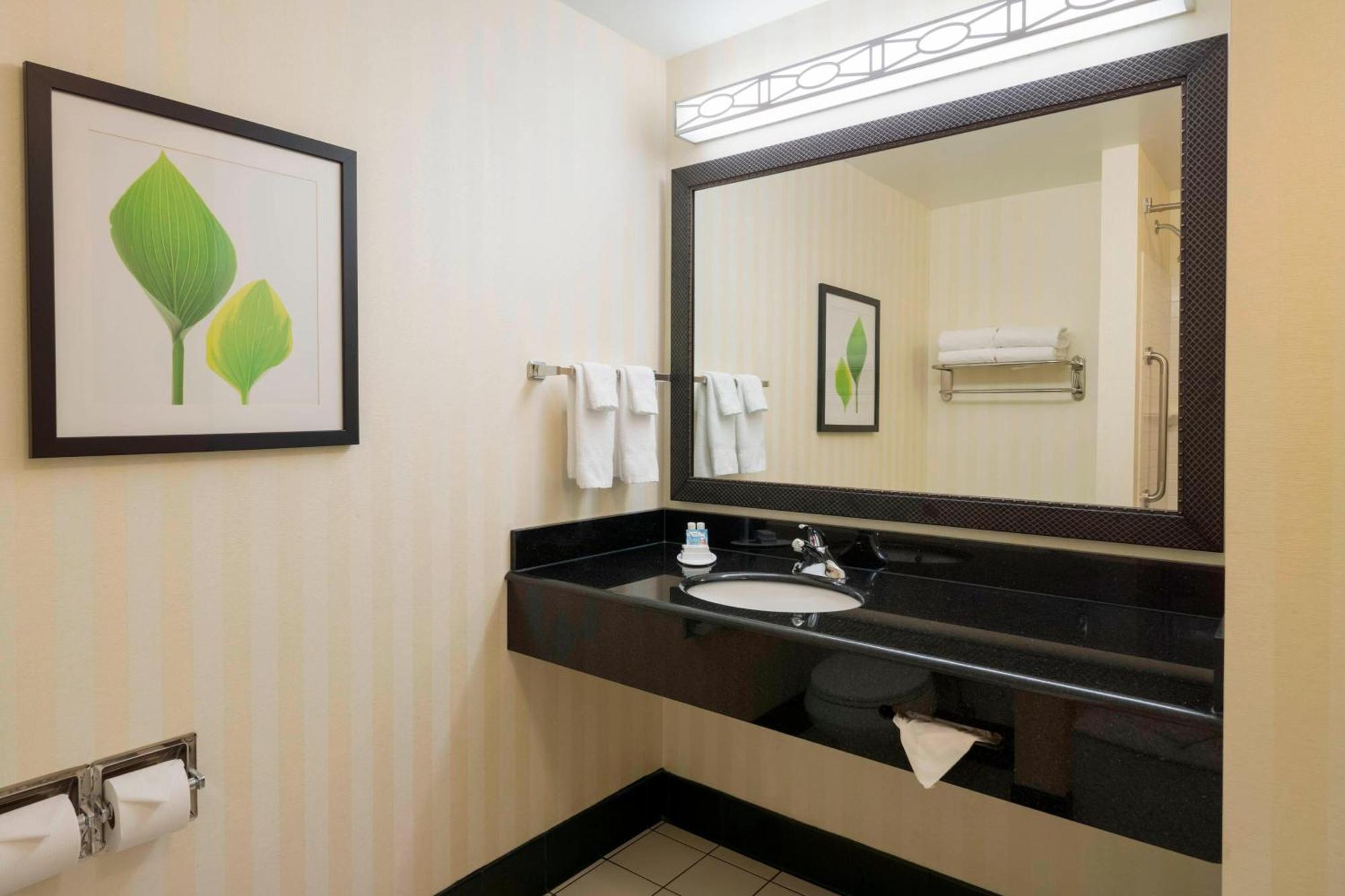Fairfield Inn & Suites Huntingdon Raystown Lake Exteriör bild